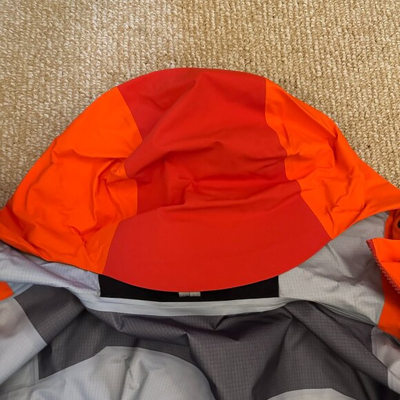 BNWT RARE COLOR FLARE Arc’teryx Alpha AR Jacket Men’s Medium GORE-TEX PRO - Picture 4 of 16
